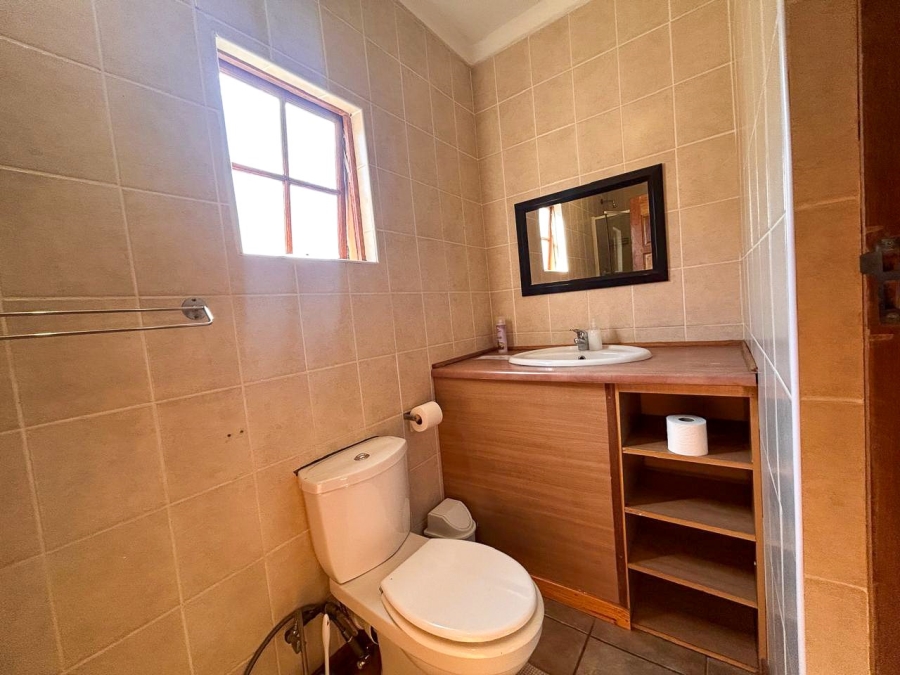 Commercial Property for Sale in Vyfhoek A H North West